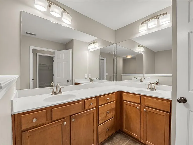 501 Grove Field Ct — Photo 42