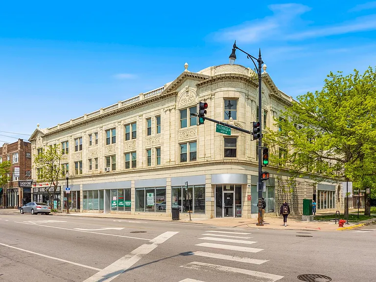 1400 W. Devon Avenue — Photo 9