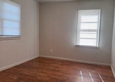 5th image of 2308 Carlton Way
