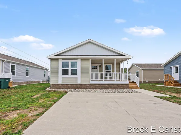 1283 E Ellis Rd #28, Muskegon, MI 49441