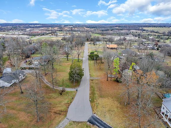 5th image of 131 Lane Dr