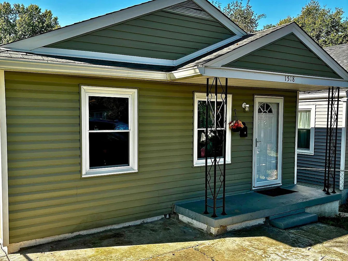 3 bed, 1144 sqft, $1,400 — Photo 1