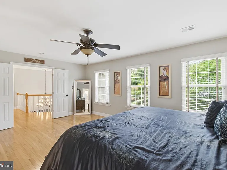 14997 Grassy Knoll Ct — Photo 32