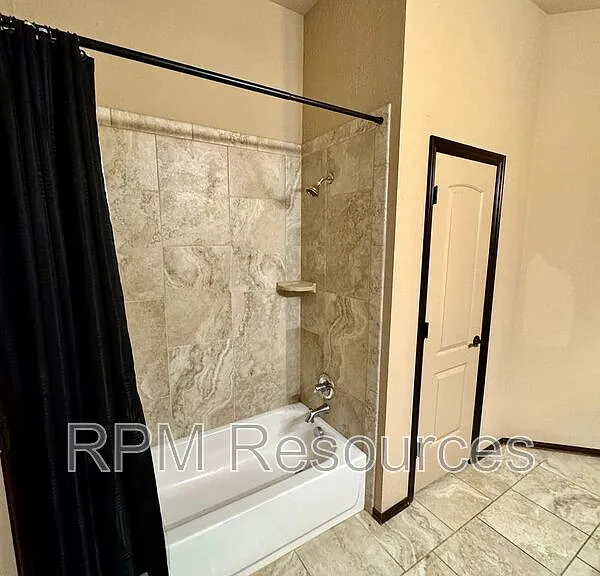 3121 SW 136th Ter — Photo 18