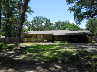 3 Oak Village Dr, Greenville, TX 75402