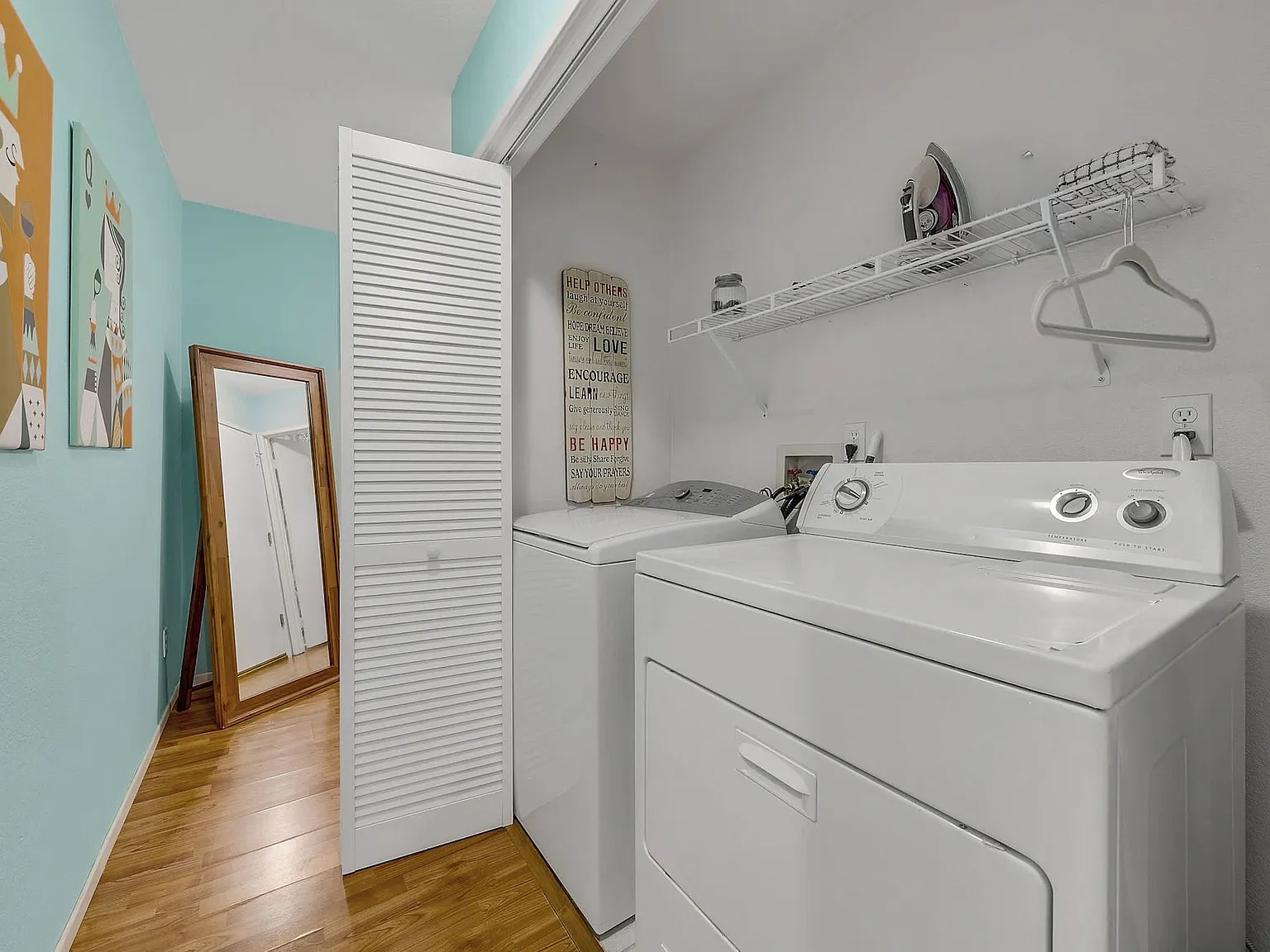 4 bed, 2010 sqft, $6,000 — Photo 3