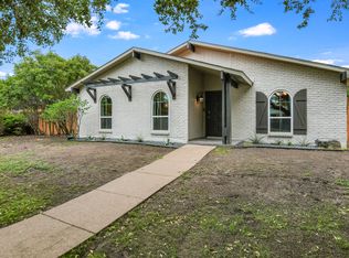 733 Oakland St, Grand Prairie, TX 75052