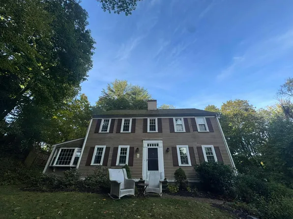 5-C Fulling Mill Ln, Hingham, MA 02043
