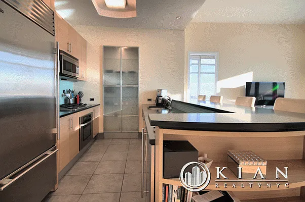 Rented by Kian Realty | media 2