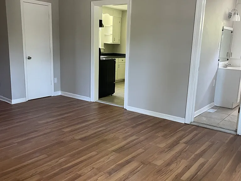 2258 Sibley Rd — Photo 8