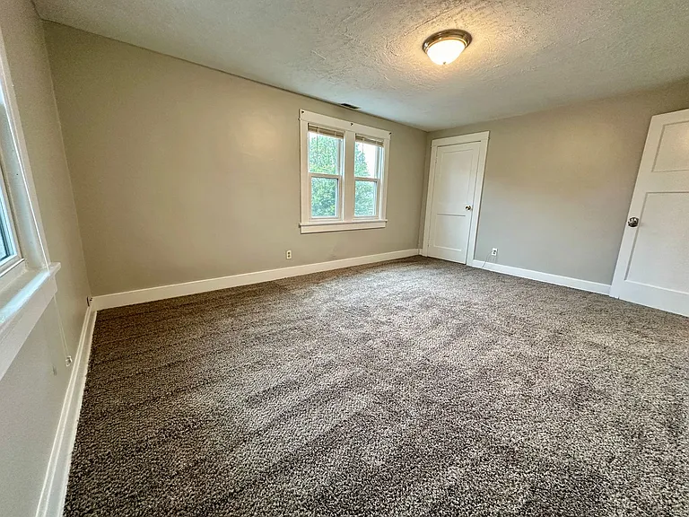 1828 Hazel Ave — Photo 12