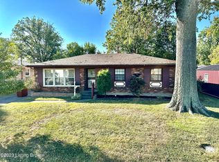 4002 Glen Valley Rd, Louisville, KY 40219