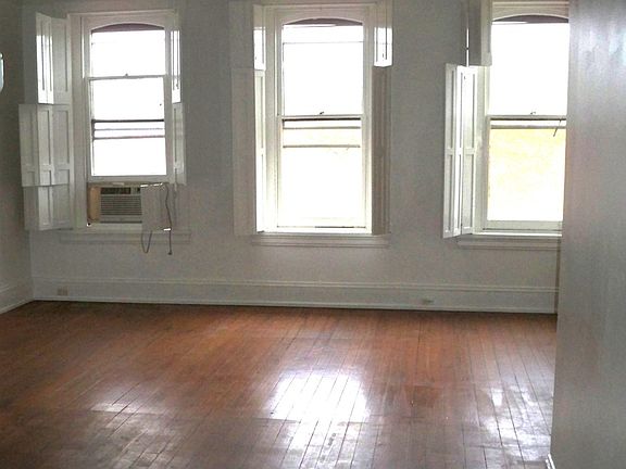 3rd image of 1621 Park Ave APT 3