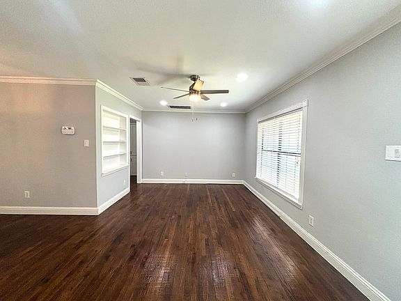 3rd image of 3835 Hawick Ln