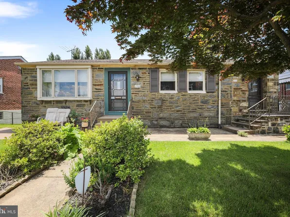 7703 Lister St, Philadelphia, PA 19152
