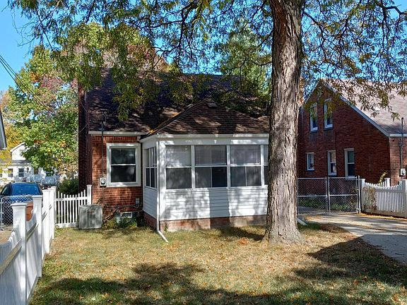 2nd image of 1375 Anita Ave