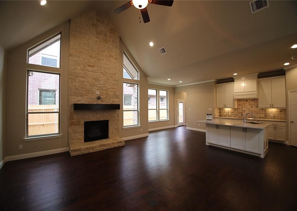 2nd image of 8120 Snow Egret Way