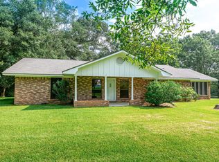 25 Old Dairy Rd, Richton, MS 39476