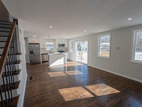 2nd image of 21 Liberty Ct