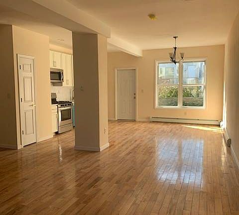 5th image of 305 Beach 86th St