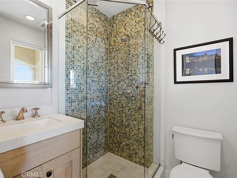 3715 Seashore Dr — Photo 22
