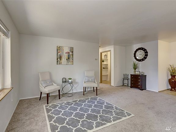 4th image of 3939 10th St SE APT F1