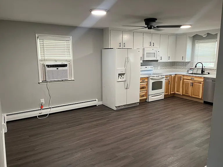308 Oak St — Photo 5