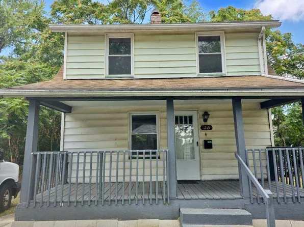 1219 Barton Pl NE, Canton, OH 44705