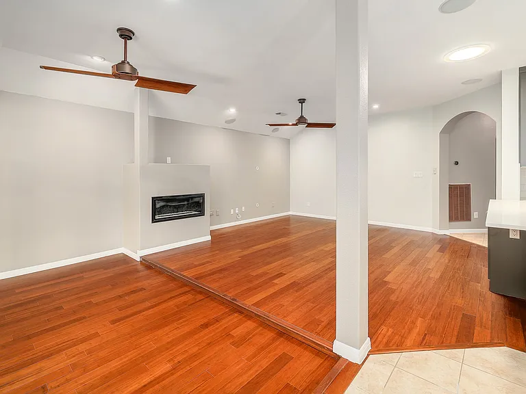 4920 Hibiscus Valley Dr — Photo 3