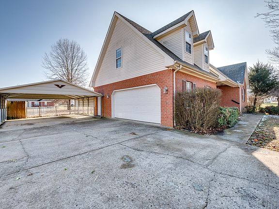5th image of 229 Fieldstone Dr