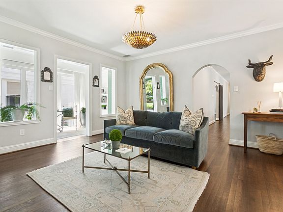 3rd image of 5834 Monticello Ave