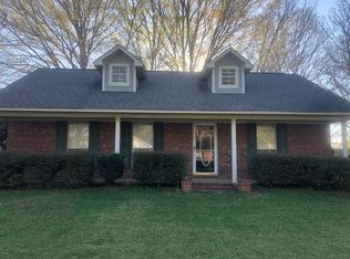21 Alma Lee Dr, Ecru, MS 38841