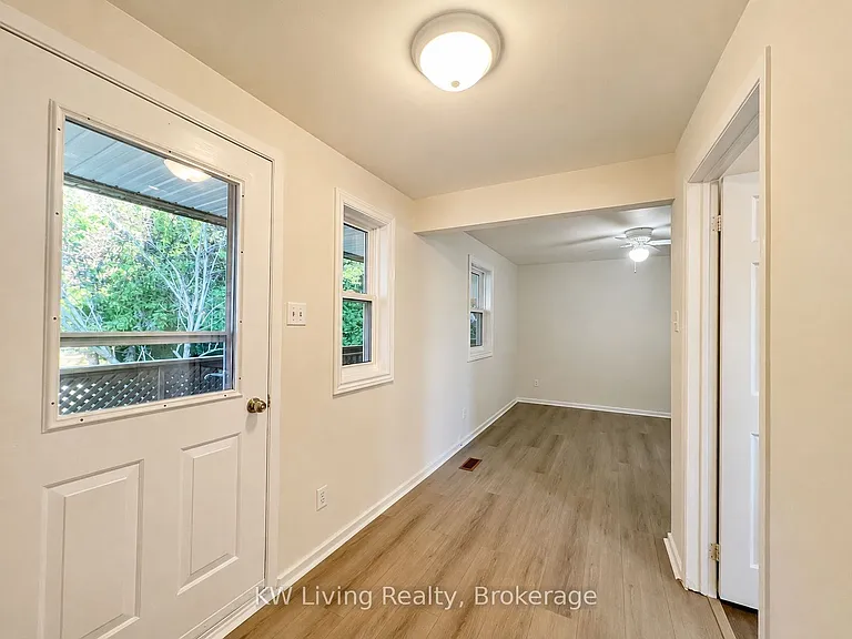 127 Lake Dr N — Photo 35