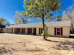 1413 Rue Des Chene, Westlake, LA 70669