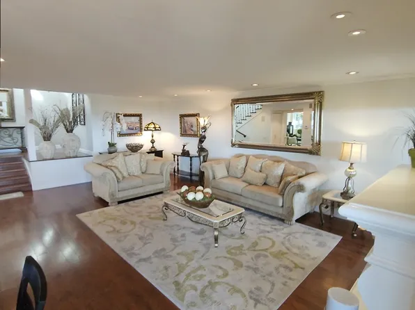 5463 Caminito Agua, La Jolla, CA 92037