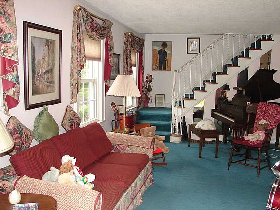 3rd image of 2602 Erskine Blvd