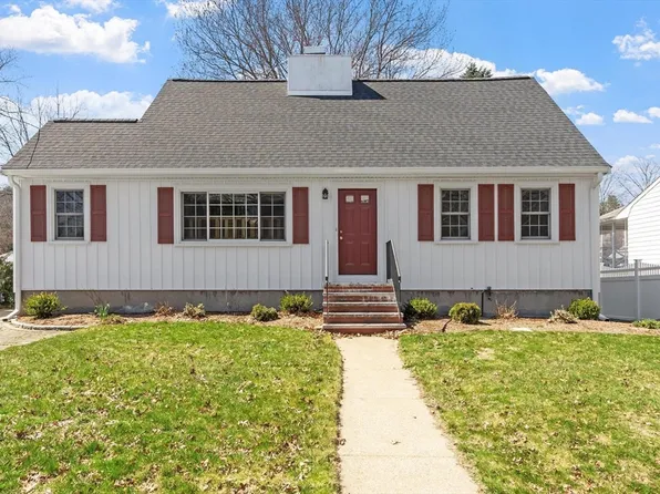 126 Pleasant St, Melrose, MA 02176