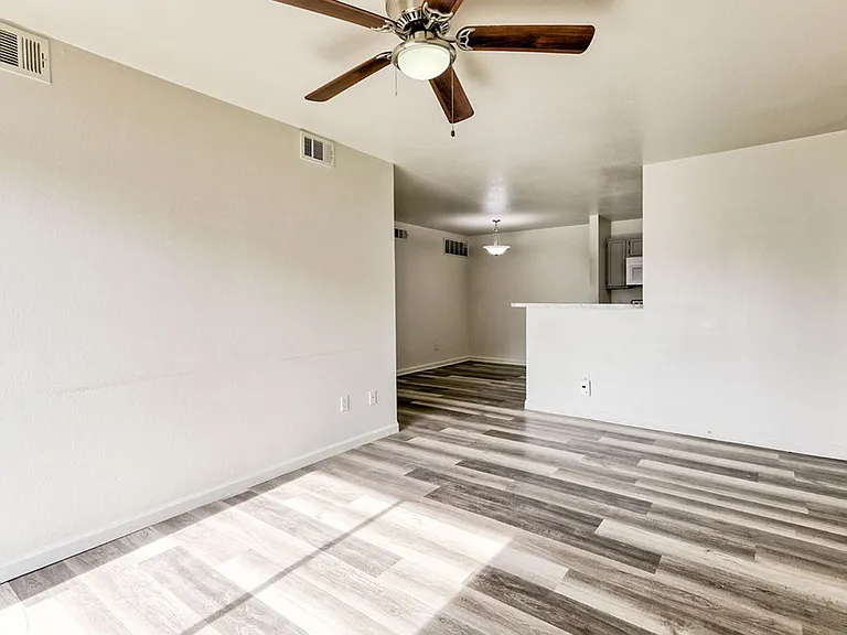 2856 17th Ave #103 — Photo 7