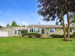 1102 Pine St, Lake In The Hills, IL 60156