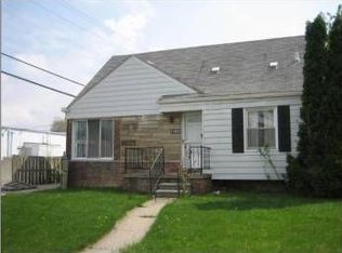 13625 Lincoln Ave, Oak Park, MI 48237