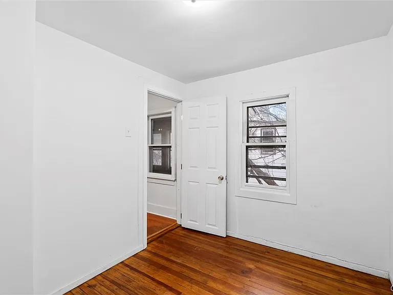 104 Kincaid Ave — Photo 7