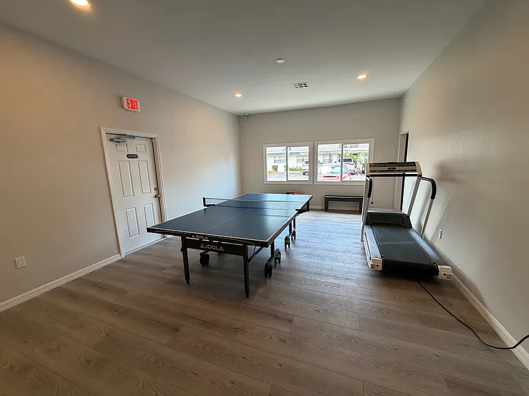 7750 92nd St #210 — Photo 32