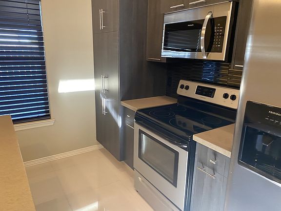 4th image of 109 Fig Dr #2