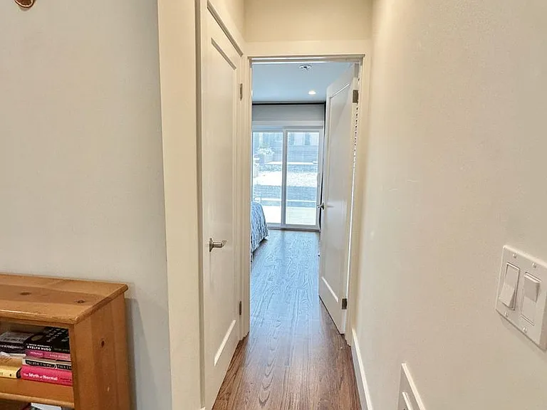 1918 25th Ave — Photo 21
