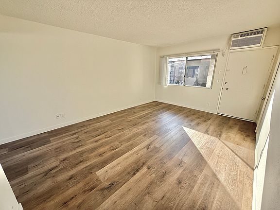 3rd image of 6706 Cleon Ave APT 18