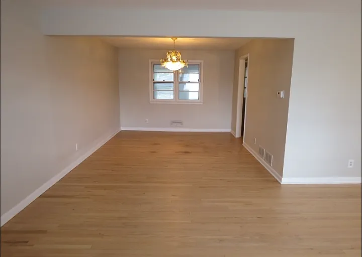 192 W Mount Pleasant Ave — Photo 4
