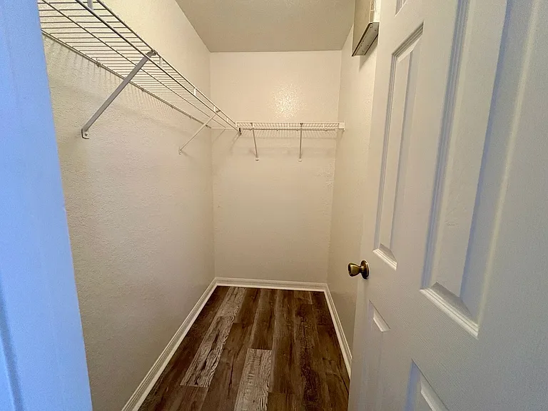 609 Tamarin Ln — Photo 18