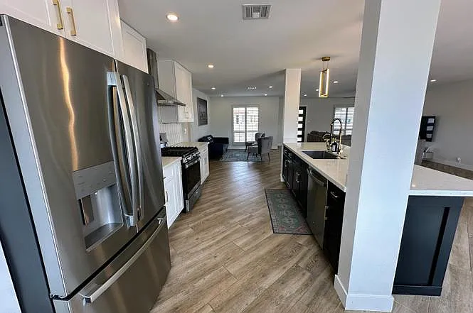 6429 E Jean Dr — Photo 2