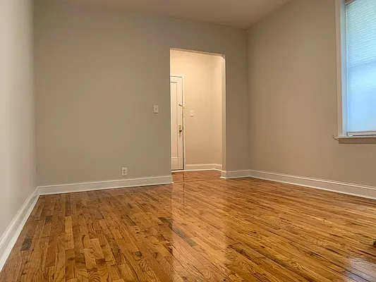 Rented by Hillel Realty Group | media 25