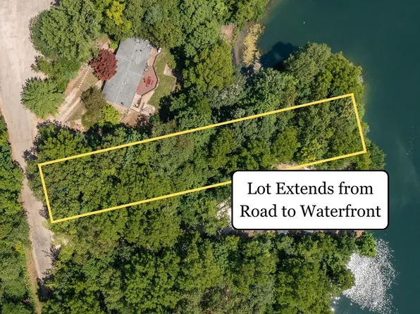 36 Magnolia Dr, Putnam, IL 61560